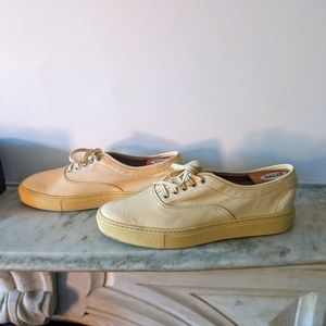 Koio Mens size 11 creme color